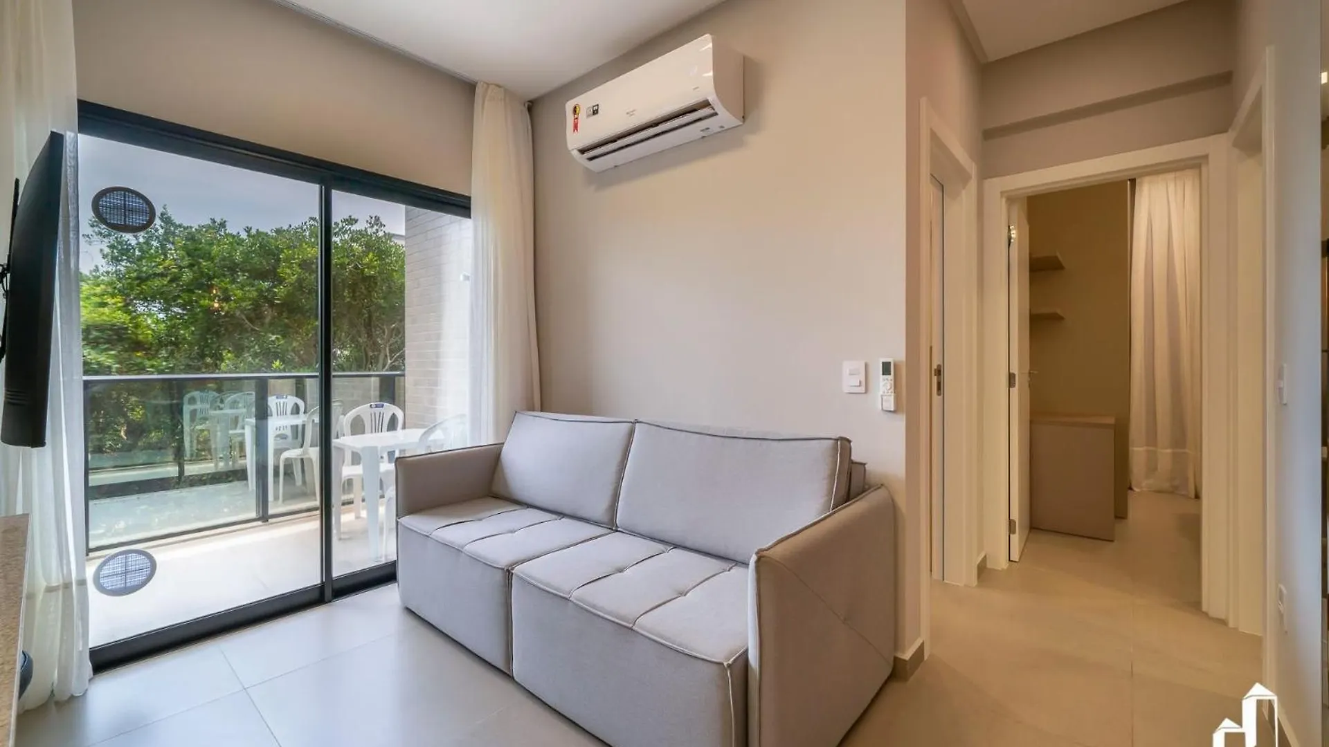 Lindo Apartamento Com 02 Dormitorios Bombinhas Brazil