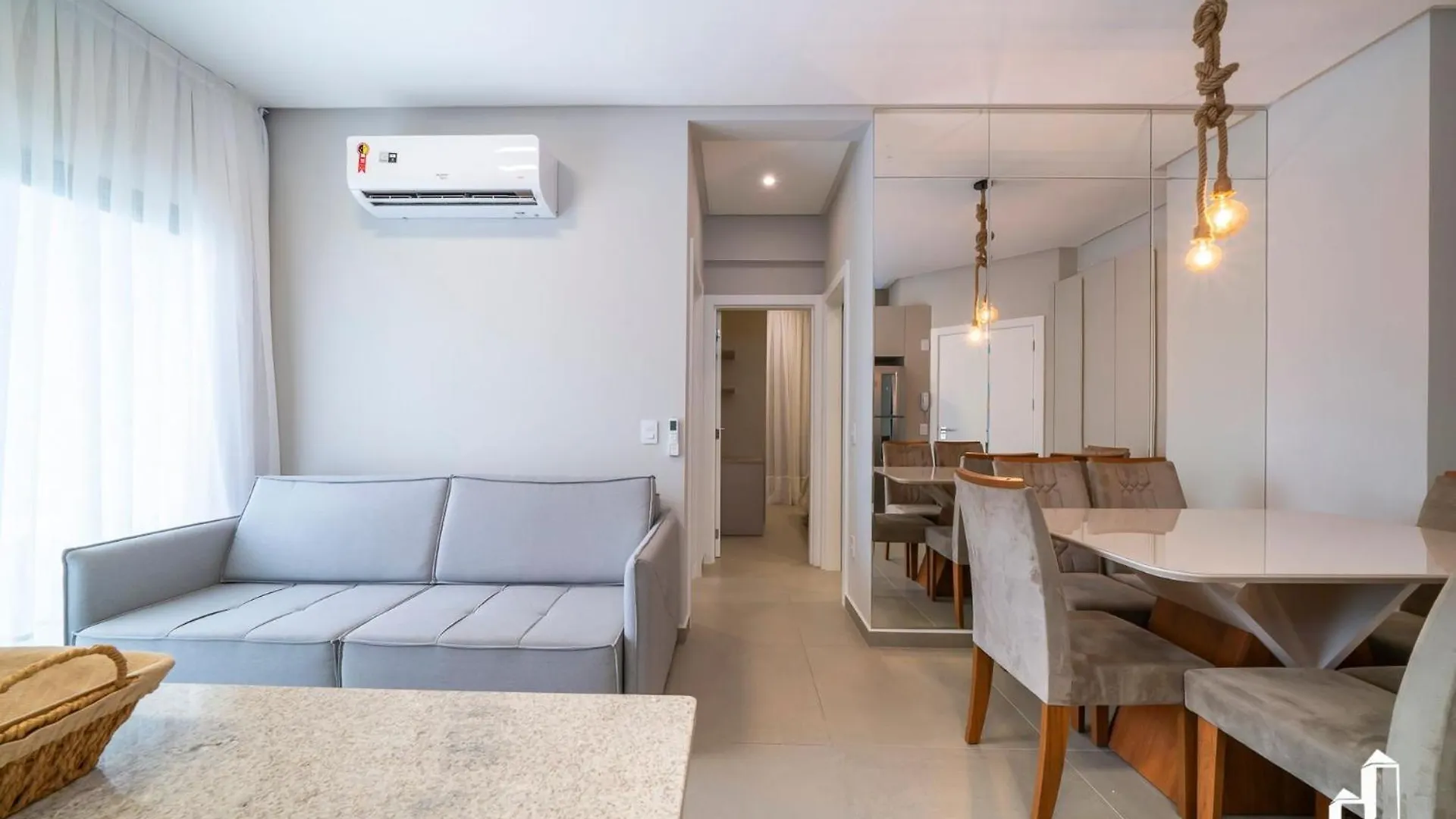 Lindo Apartamento Com 02 Dormitorios Bombinhas