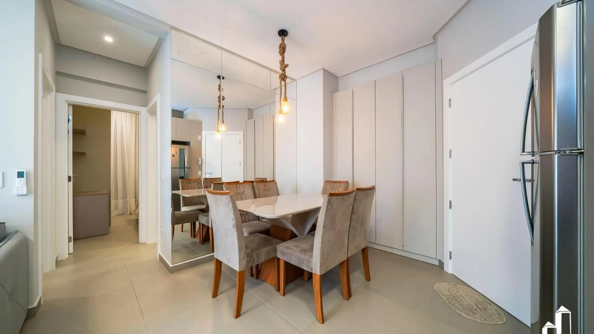 Lindo Apartamento Com 02 Dormitorios Bombinhas